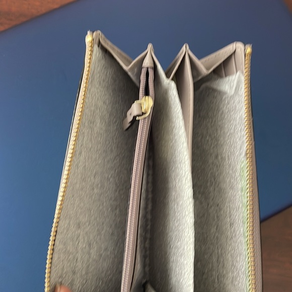 NWOT Kate Spade Wallet with Tassel Zip - Picture 7 of 7